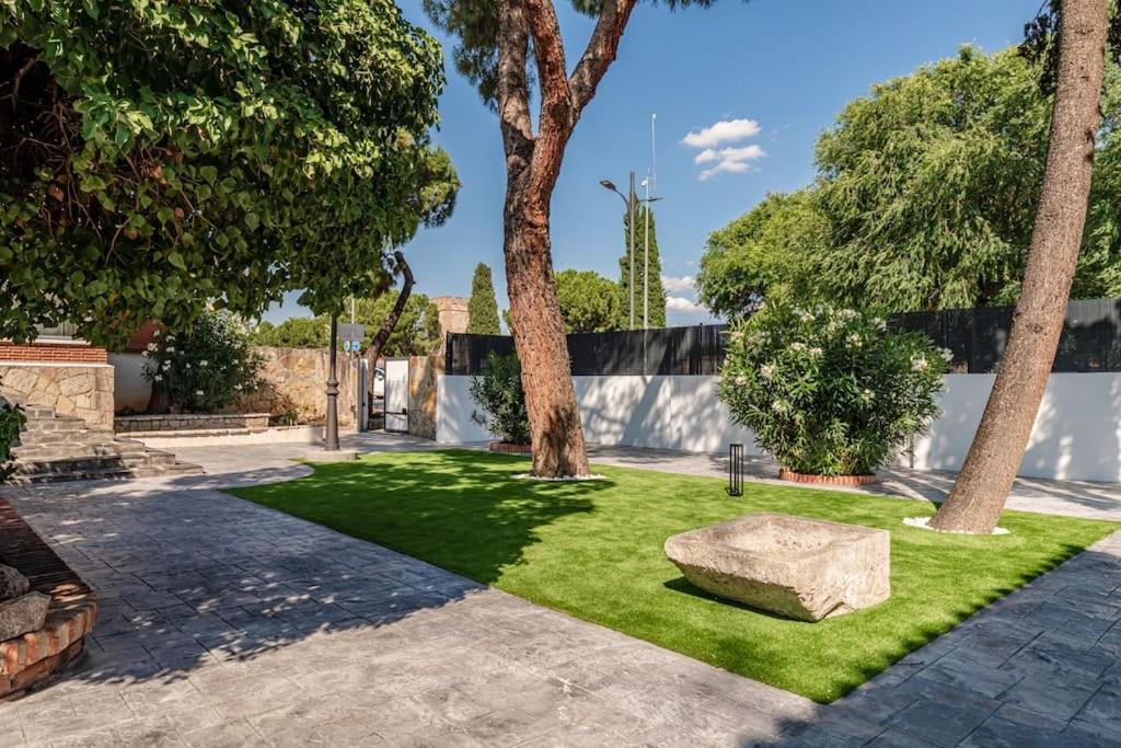 La Casa De Ines Villa อัลกาลาเดเอนาเรส ภายนอก รูปภาพ